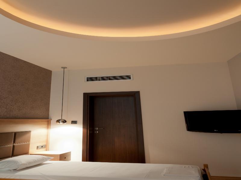Metropolis Hotel เซเรส ภายนอก รูปภาพ