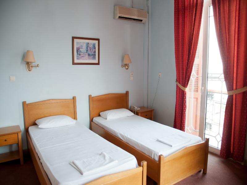 Metropolis Hotel เซเรส ภายนอก รูปภาพ
