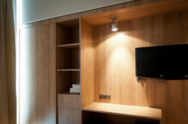 Metropolis Hotel เซเรส ภายนอก รูปภาพ