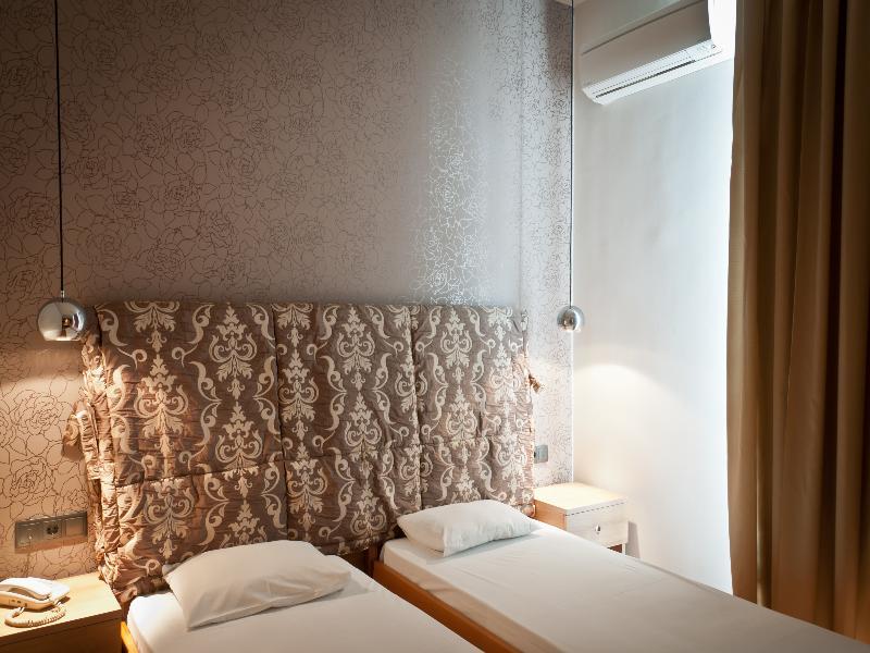 Metropolis Hotel เซเรส ภายนอก รูปภาพ